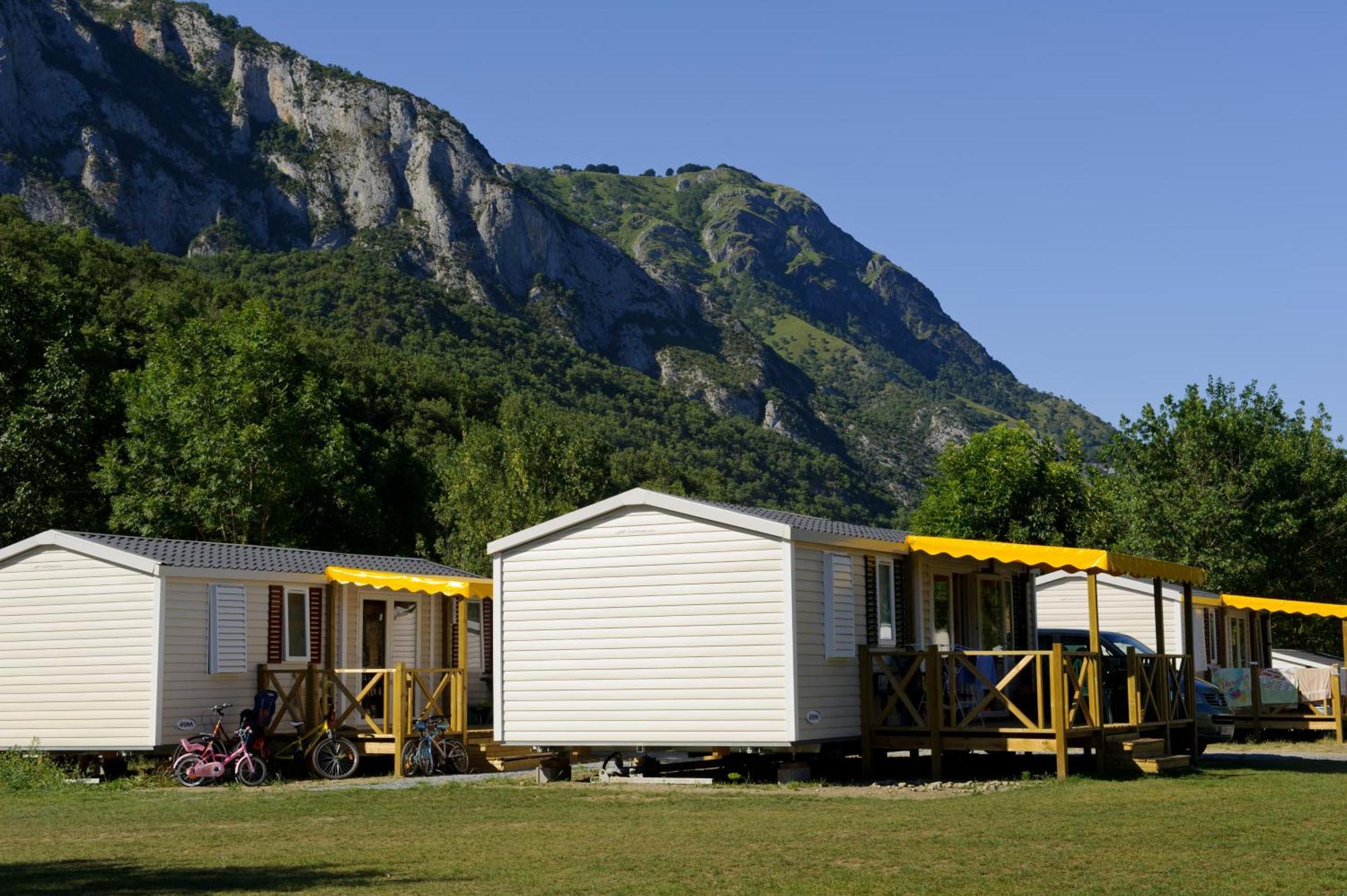Camping Familial - Parc Aquatique - Grande Aire De Jeux A La Montagne Agos-Vidalos Eksteriør bilde